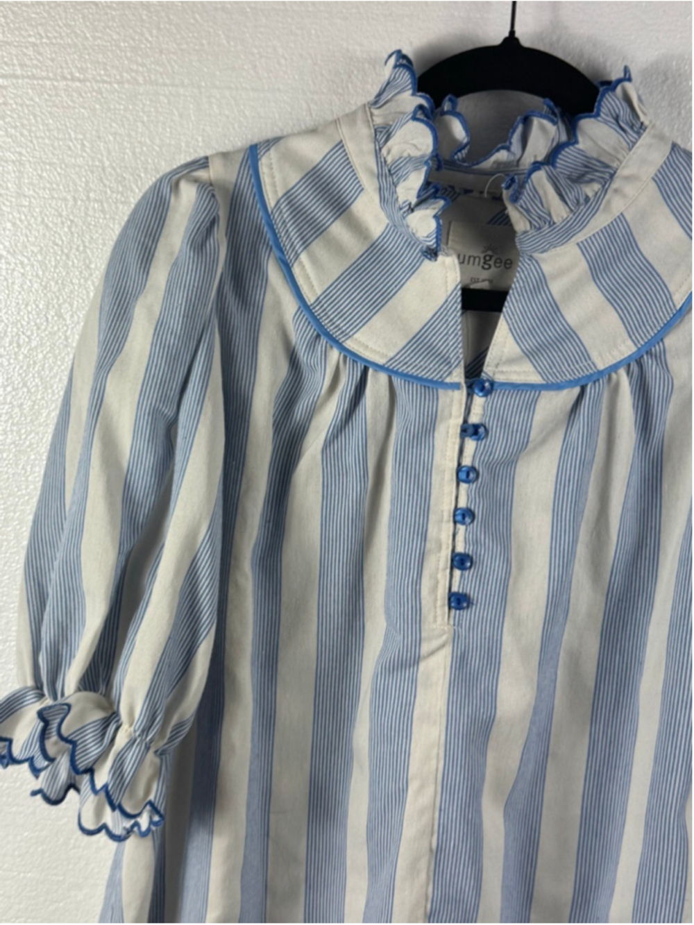 Umgee Chic White Blue Striped High Ruffle Neck top size Medium - Picture 4 of 11